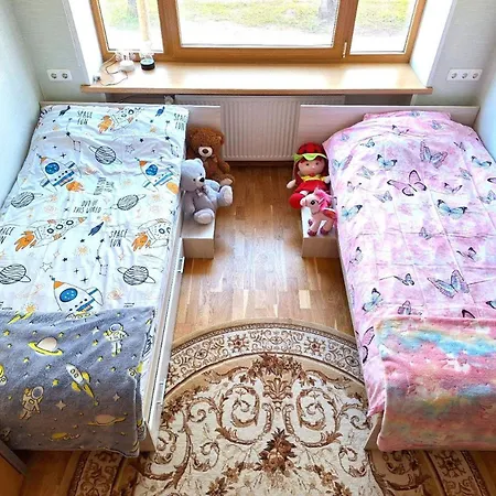 Airport - Bath - Kids Friendly Reval