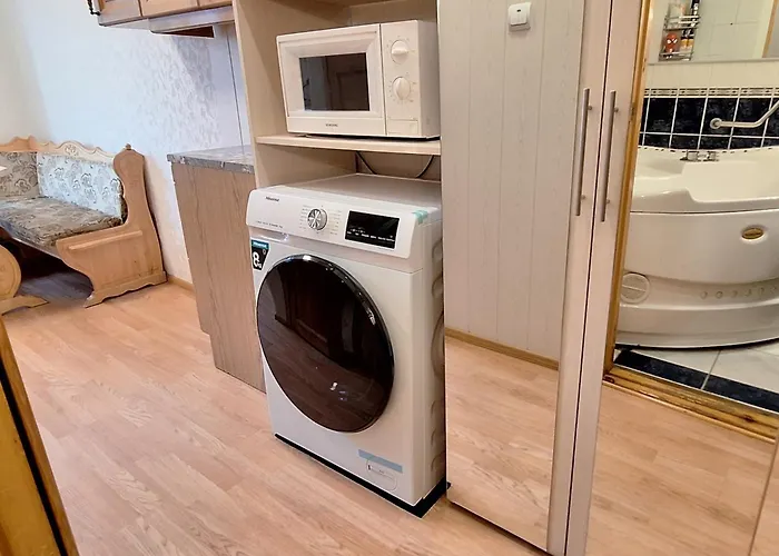 Airport - Bath - Kids Friendly